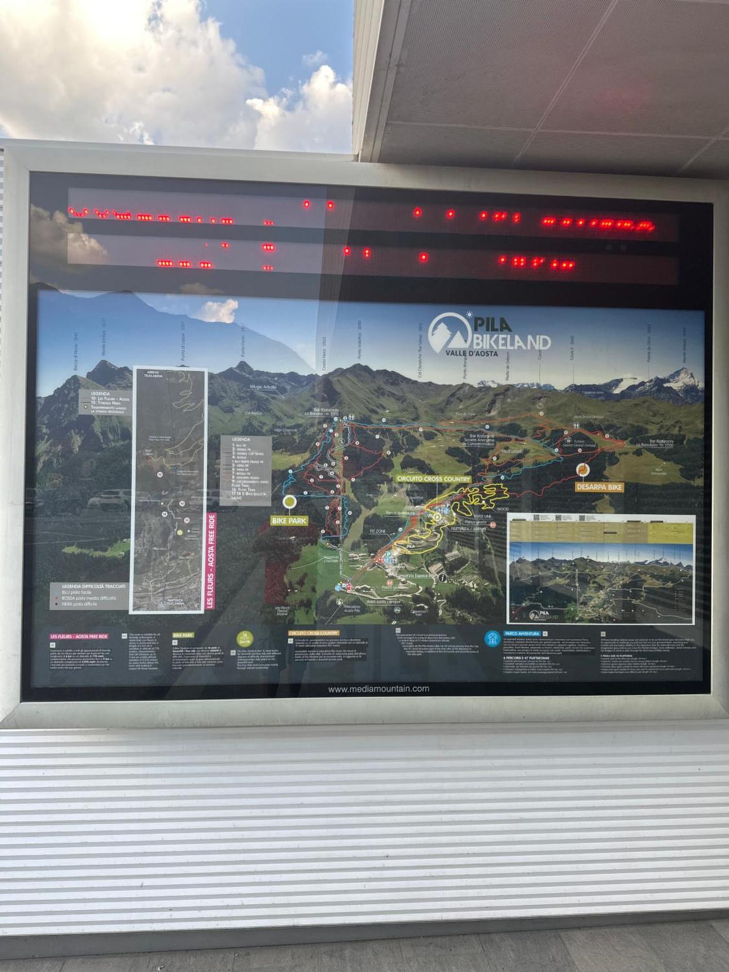 Aosta Center Holidays Apartments Luaran gambar